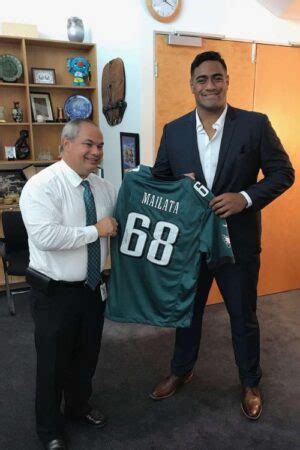 Jordan Mailata Ethnicity And Nationality: Where Is He。